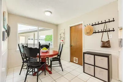 320 Linden Lane, Lake Jackson, TX 77566 - Photo 11