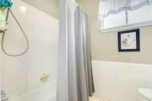 320 Linden Ln, Lake Jackson, TX 77566 - Photo 25