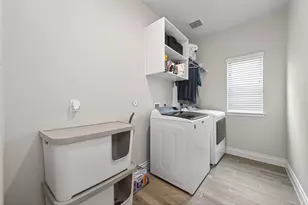 561 Cedar Harbor Ct, Conroe, TX 77304 - Photo 21