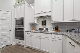 561 Cedar Harbor Ct, Conroe, TX 77304 - Photo 11