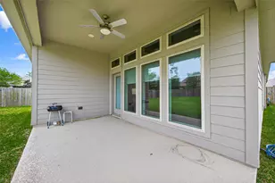 561 Cedar Harbor Ct, Conroe, TX 77304 - Photo 31