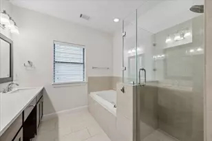 734 W 20th St, Houston, TX 77008 - Photo 13