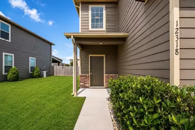 12318 Skyview Manor Drive, Houston, TX 77047 - Photo 3