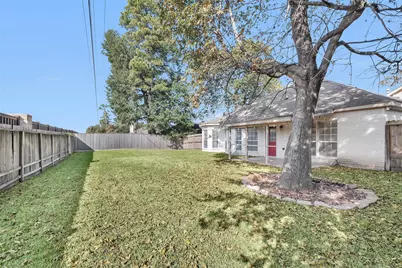 147 April Waters Drive W, Conroe, TX 77356 - Photo 7