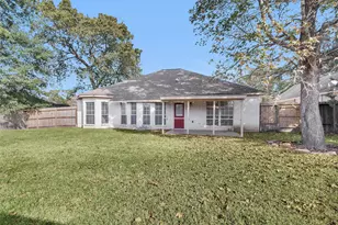 147 April Waters Dr W, Conroe, TX 77356 - Photo 11