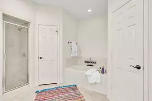 147 April Waters Dr W, Conroe, TX 77356 - Photo 17