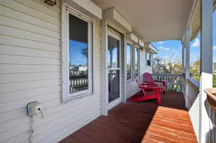 21918 Deaf P Smith Dr, Galveston, TX 77554 - Photo 31