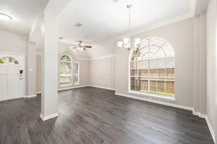 7538 Orchard Hills Ln, Sugar Land, TX 77479 - Photo 3