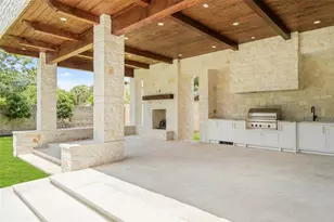 521 Trails End St, Houston, TX 77024 - Photo 29