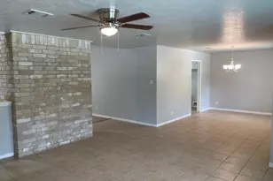 2806 Hollow Creek Dr, Houston, TX 77082 - Photo 9