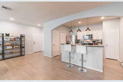 6607 Lake Woodlands Drive #312, The Woodlands, TX 77382 - Photo 5
