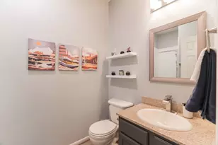 6607 Lake Woodlands Dr, The Woodlands, TX 77382 - Photo 9