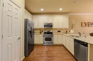22 Bettina Ln, The Woodlands, TX 77382 - Photo 9