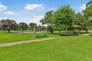 523 Oakdale Ave, Shoreacres, TX 77571 - Photo 17