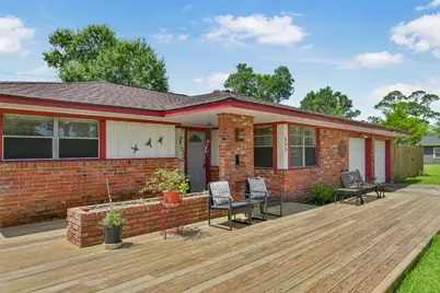 523 Oakdale Avenue, Shoreacres, TX 77571 - Photo 1