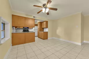 523 Oakdale Ave, Shoreacres, TX 77571 - Photo 5