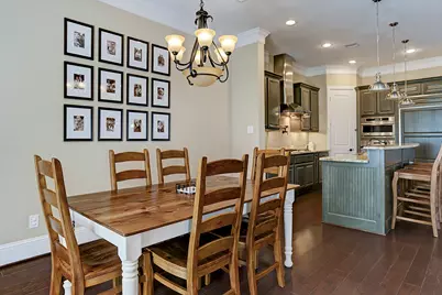 31 E Breezy Way, The Woodlands, TX 77380 - Photo 11