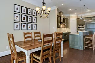 31 E Breezy Way, The Woodlands, TX 77380 - Photo 11