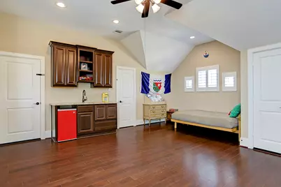 31 E Breezy Way, The Woodlands, TX 77380 - Photo 27