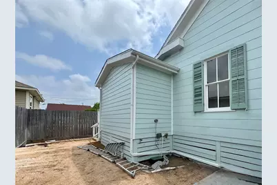 1312 35th Street, Galveston, TX 77550 - Photo 31