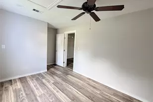12906 Gladden Dr, Houston, TX 77049 - Photo 7