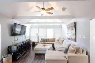 31 N Drifting Leaf Ct, The Woodlands, TX 77380 - Photo 19