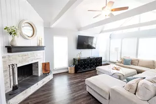 31 N Drifting Leaf Ct, The Woodlands, TX 77380 - Photo 7