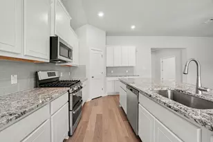 2247 River Oaks Dr, West Columbia, TX 77486 - Photo 9