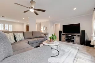 1615 Imperial Crown Dr, Houston, TX 77043 - Photo 5