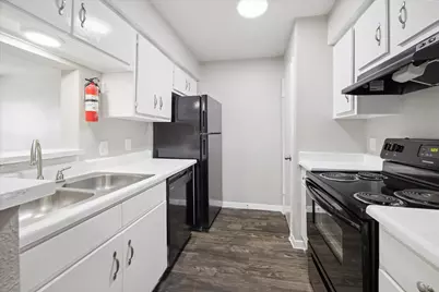 3800 Sherwood Lane #174, Houston, TX 77092 - Photo 5