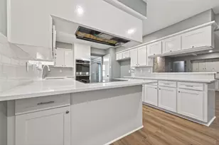 902 Kingsbridge Rd, Houston, TX 77073 - Photo 19