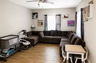310 W Francis St, Baytown, TX 77520 - Photo 3