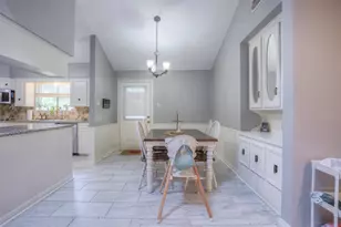 404 River Oaks Dr, Huntsville, TX 77340 - Photo 7