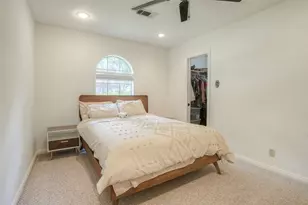 404 River Oaks Dr, Huntsville, TX 77340 - Photo 21