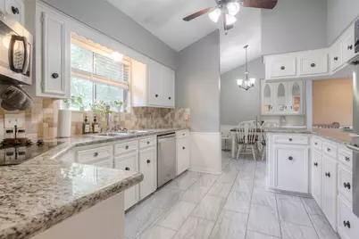 404 River Oaks Drive, Huntsville, TX 77340 - Photo 13