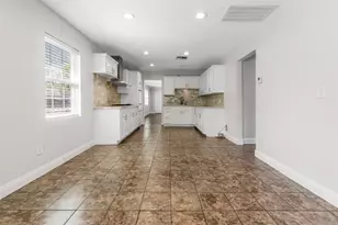 714 Ogilvie St, Houston, TX 77017 - Photo 11