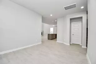 11135 Rose River Dr, Houston, TX 77044 - Photo 9