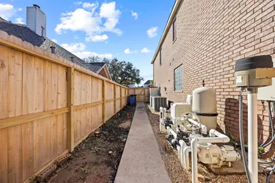 11118 Sprucedale Court, Houston, TX 77070 - Photo 39