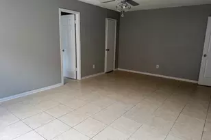 10106 Prairie Mist St, Houston, TX 77088 - Photo 9