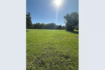 000 Yupon, La Marque, TX 77568 - Photo 3