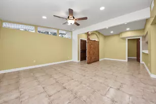 5326 Heatherbrook Dr, Houston, TX 77045 - Photo 9