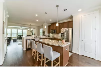 1517 Miles Oaks Place, Houston, TX 77043 - Photo 13