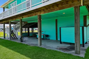 922 Palm Ridge Dr, Crystal Beach, TX 77650 - Photo 39