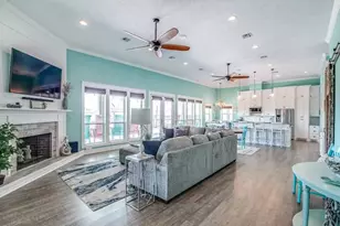 922 Palm Ridge Dr, Crystal Beach, TX 77650 - Photo 3