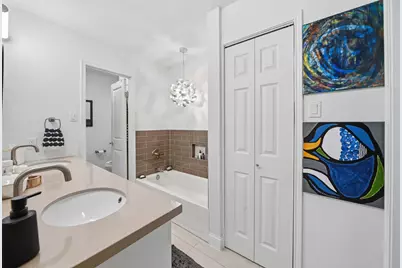 20 Green Haven Drive, The Woodlands, TX 77381 - Photo 17