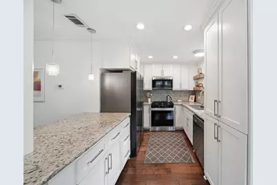 20 Green Haven Drive, The Woodlands, TX 77381 - Photo 9