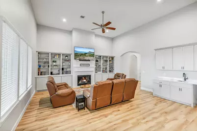 10015 Goliad Drive, Mont Belvieu, TX 77523 - Photo 11