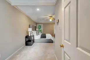 2012 McDuffie St, Houston, TX 77019 - Photo 19