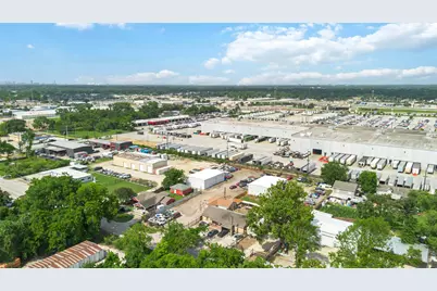 8021 Berwyn Drive, Houston, TX 77037 - Photo 9