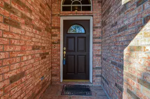4606 Russett Ln, Sugar Land, TX 77479 - Photo 3